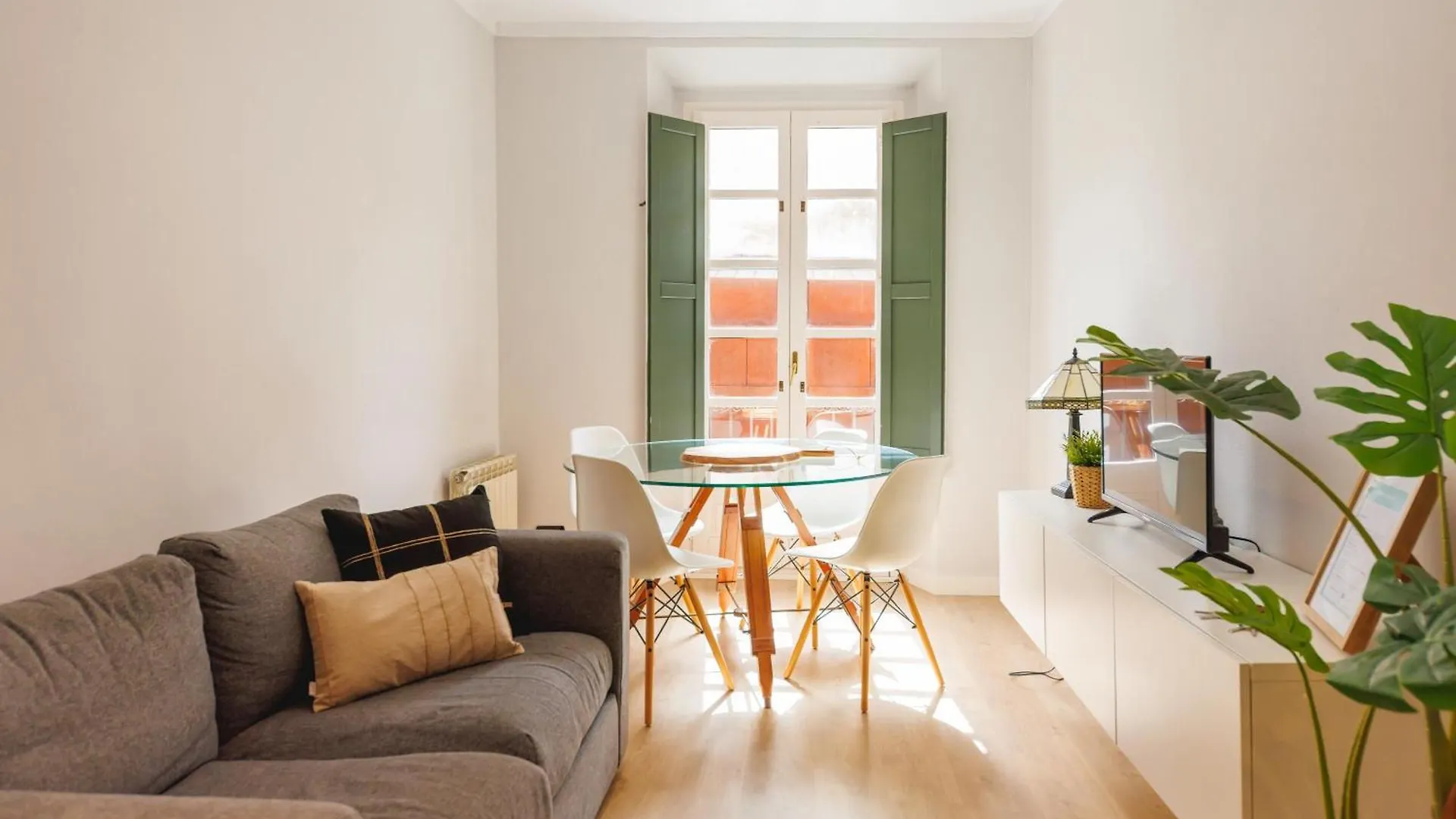 Bravissimo Apartaments Mora 4 Gérone